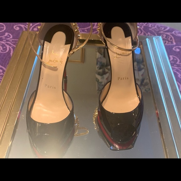 Red Bottoms - Picture 7 of 8